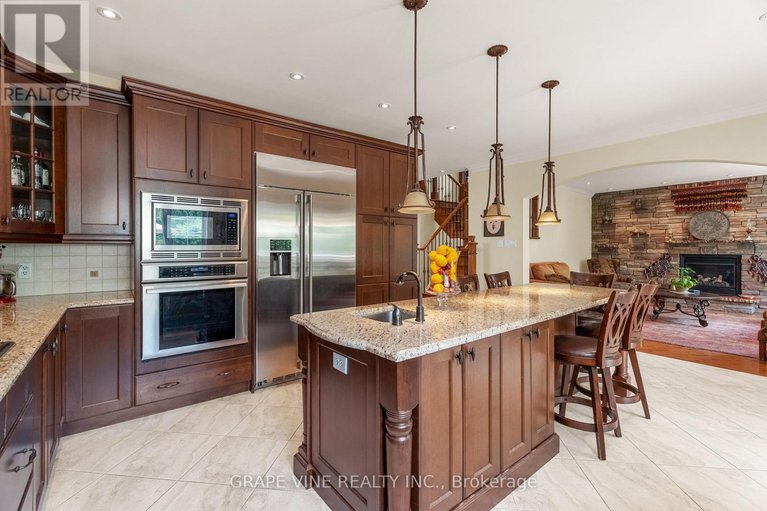 28599079/313-eckerson-avenue/stittsville-south/ottawa/ontario/K2S0K8_25