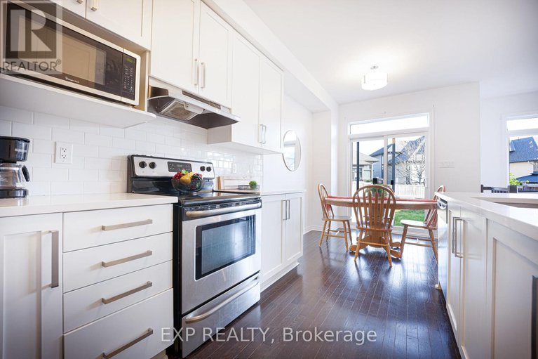 28328665/137-hawkeswood-drive/riverside-southgloucester-glen/ottawa/ontario/K4M0E6_18