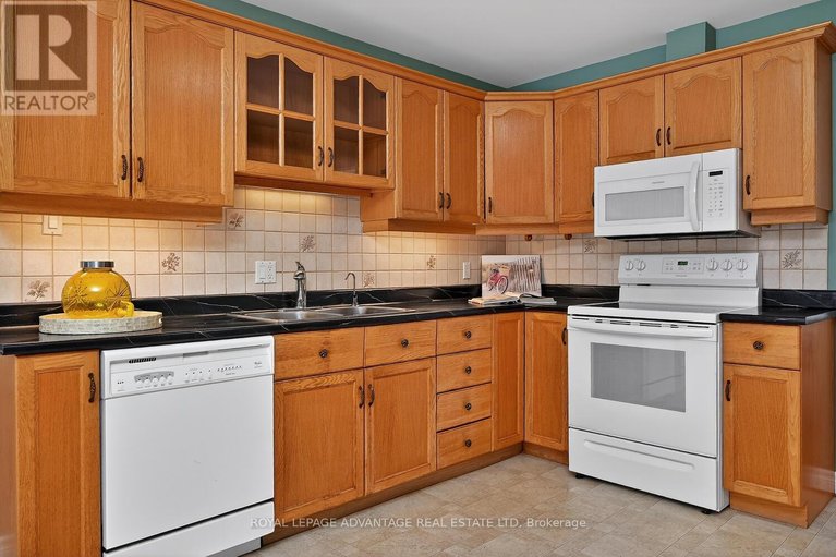 29527085/130-robert-run/drummondnorth-elmsley-north-elmsley-twp/drummondnorth-elmsley/ontario/K7H3C7_16