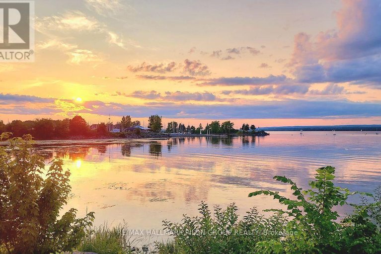 29678243/140-connemara-private/crystal-beach/ottawa/ontario/K2H0A7_22