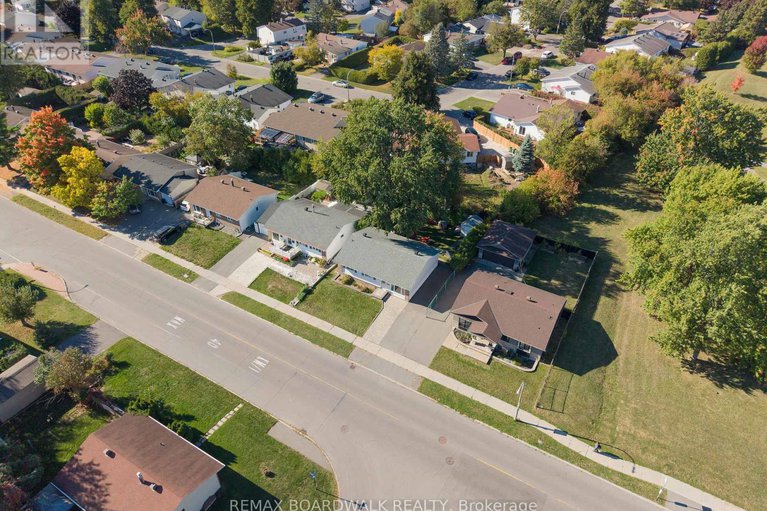 29355191/1381-matheson-road/carson-grove/ottawa/ontario/K1J8B5_47