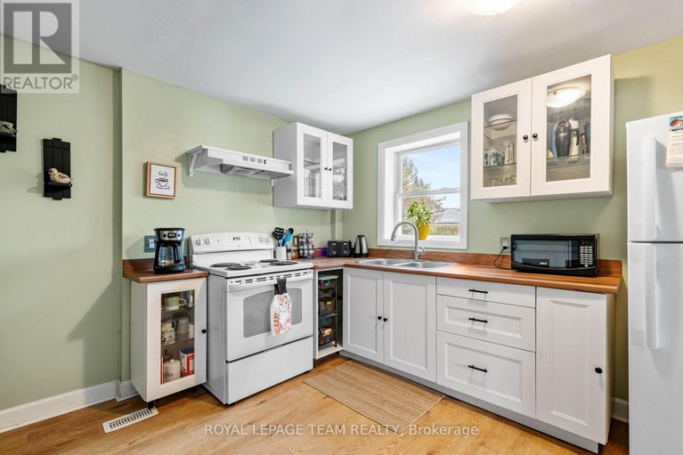 29158073/11509-queen-street/north-dundas-mountain-twp/north-dundas/ontario/K0E1J0_5