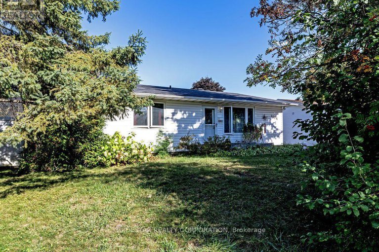 28929557/1324-rainbow-crescent/carson-grove/ottawa/ontario/K1J8E2_22