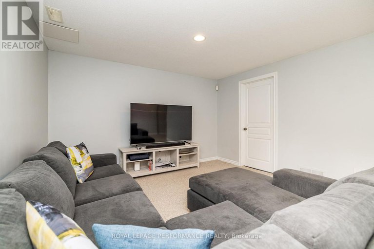 28279532/200-eye-bright-crescent/riverside-southgloucester-glen/ottawa/ontario/K1V2K6_33