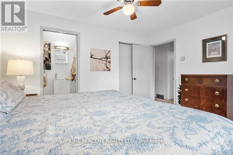 28436232/434-hilson-avenue/westborohampton-park/ottawa/ontario/K1Z6C3_13