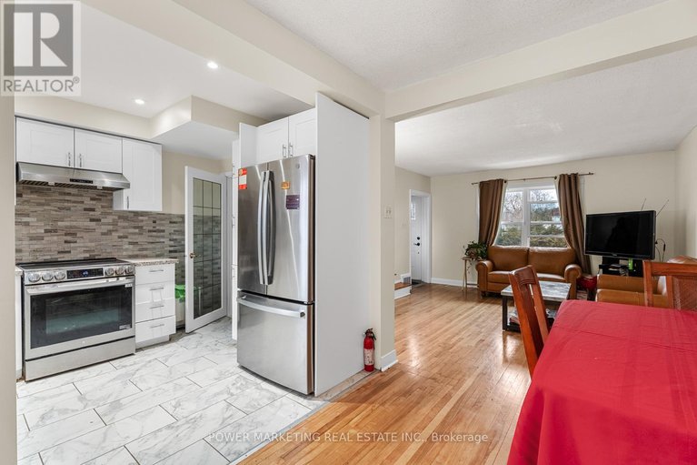28754670/1047-hollington-street/carlington/ottawa/ontario/K1Z6L2_10