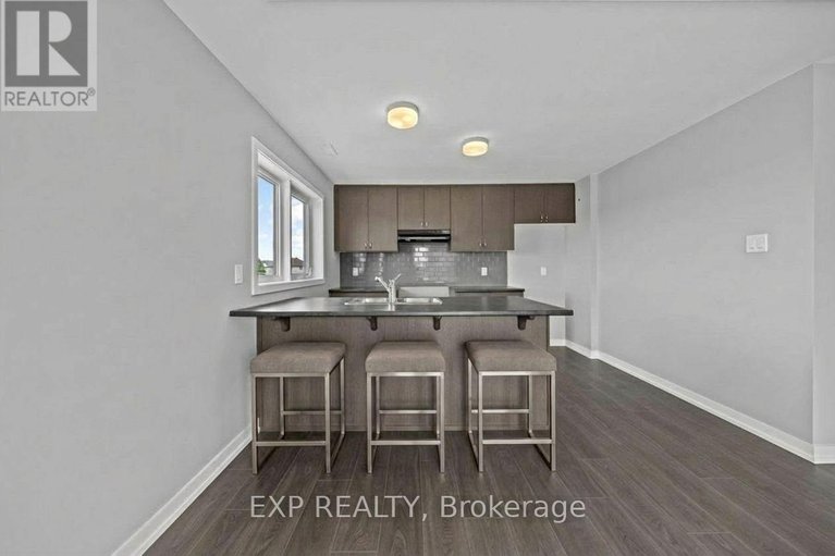 29652575/212-tobiano-private/stittsville-south/ottawa/ontario/K0A2Z0_3