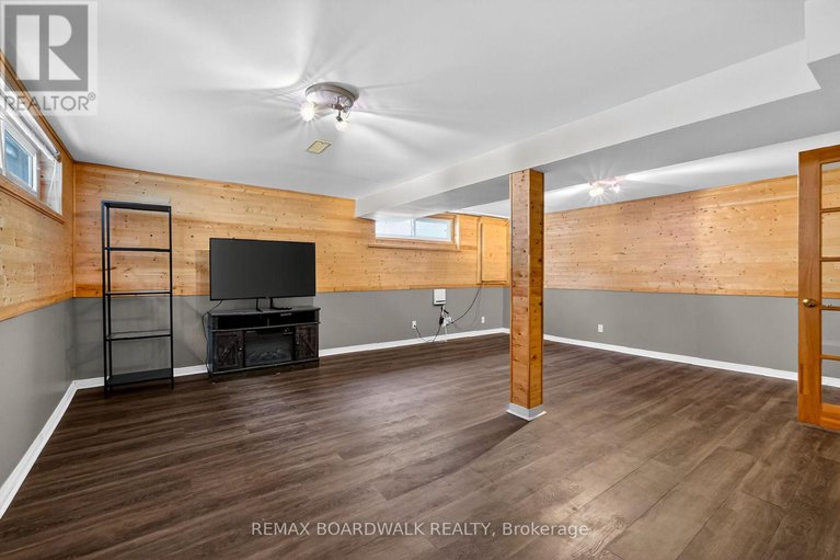 29402322/2462-tupper-avenue/hawthorne-meadows/ottawa/ontario/K1G1G7_40