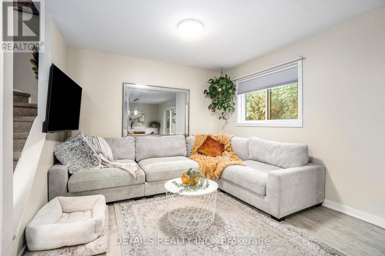 28954337/13-willowview-way/on-the-green/ottawa/ontario/K2J2P7_6