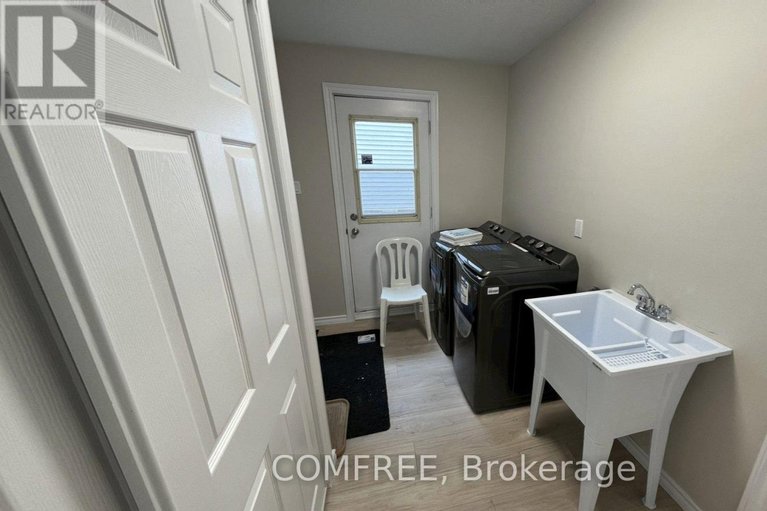 29581815/1320-notting-hill-avenue/ellwood/ottawa/ontario/K1V6T4_15