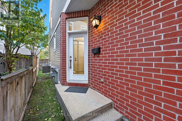 29259375/1512-clementine-boulevard/billings-bridge/ottawa/ontario/K1H8E9_4