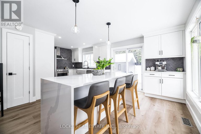 29371448/6066-ridgelea-place/chapel-hill/ottawa/ontario/K1C5P8_8