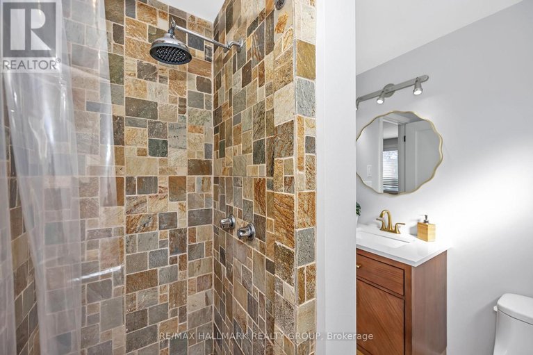 29586664/1059-avignon-court/orleans-wood/ottawa/ontario/K1C2N4_26