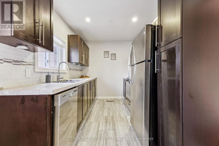 28617520/1575-thurlow-street/fallingbrookridgemount/ottawa/ontario/K4A2K6_13