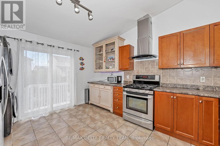 28595130/400-centenaire-street/embrun/russell/ontario/K0A1W0_15