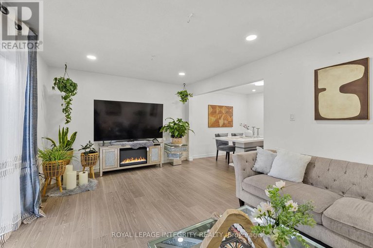 28599502/3485-mccarthy-road/hunt-clubwestern-community/ottawa/ontario/K1V8Z9_4