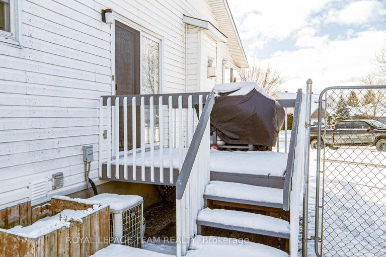 29324372/55-gale-street/almonte/mississippi-mills/ontario/K0A1A0_38