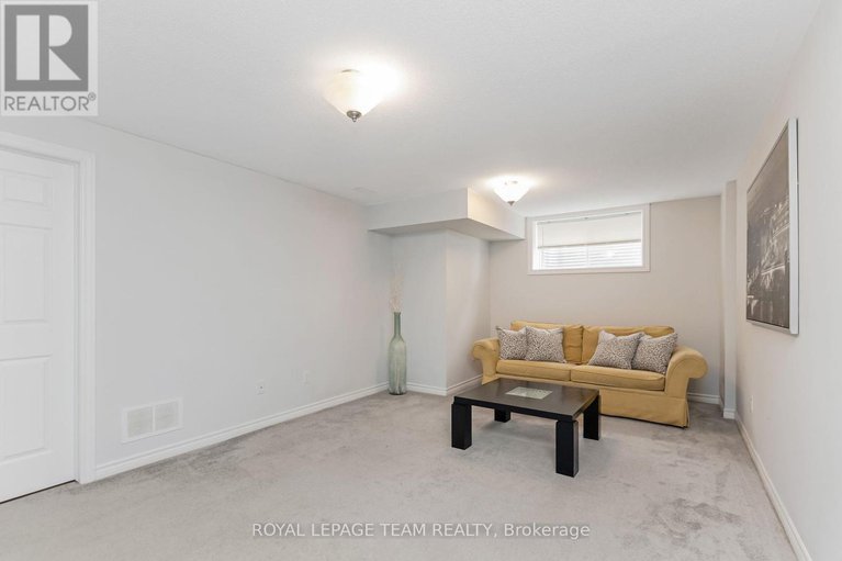 28283530/523-parade-drive/stittsville-south/ottawa/ontario/K2S0X8_38