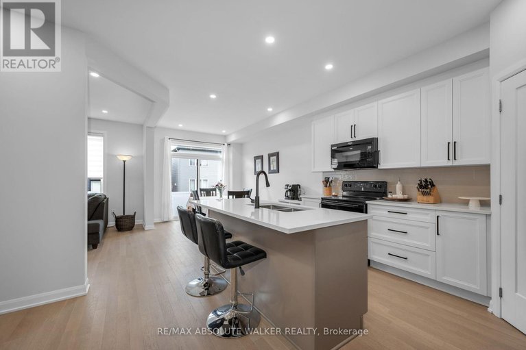 28786896/21-fossa-terrace-n/half-moon-bay/ottawa/ontario/K2J6W4_9