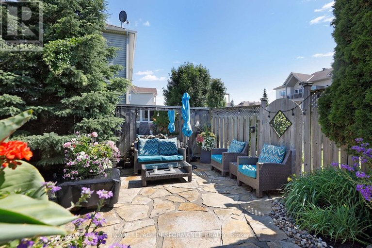 29451850/104-hillman-marsh-way/blossom-parkkemp-parkfindlay-creek/ottawa/ontario/K1T0B1_38