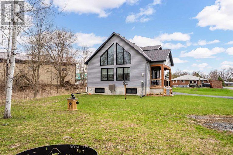 28367279/4923-juliette-street/south-glengarry-charlottenburgh-twp/south-glengarry/ontario/K0C1S0_44