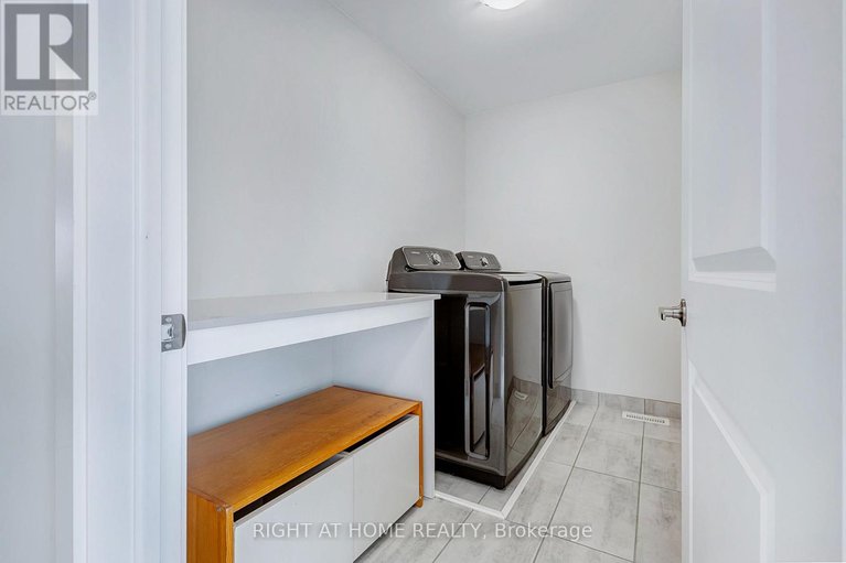 29632848/500-triangle-street/emerald-meadowstrailwest/ottawa/ontario/K2V0M8_26