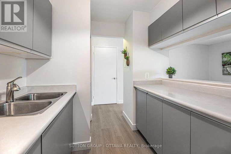 29237037/314-270-brittany-drive/viscount-alexander-park/ottawa/ontario/K1K4M3_7