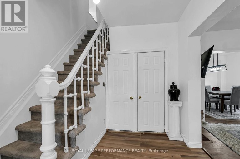 28536713/149-dominion-street-s/alexandria/north-glengarry/ontario/K0C1A0_5