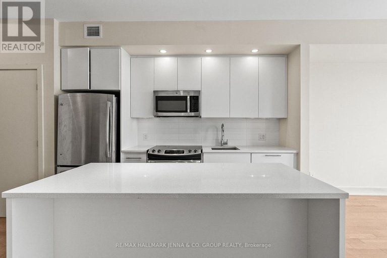 29439629/611-88-richmond-road/westborohampton-park/ottawa/ontario/K1Z0B1_9