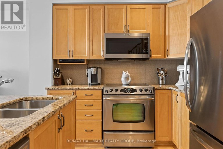 29480855/219-jersey-tea-circle/riverside-southgloucester-glen/ottawa/ontario/K1V2L4_12