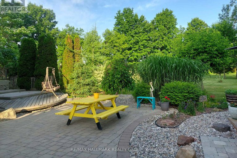 28543028/6942-gallagher-road/rideau-twp-s-of-reg-rd-6-w-of-mccordick-rd/ottawa/ontario/K0A2T0_17