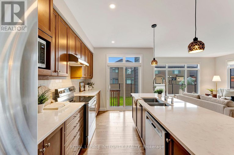 28739043/885-moses-tennisco-street/cfb-rockcliffe-and-area/ottawa/ontario/K1K5A2_24