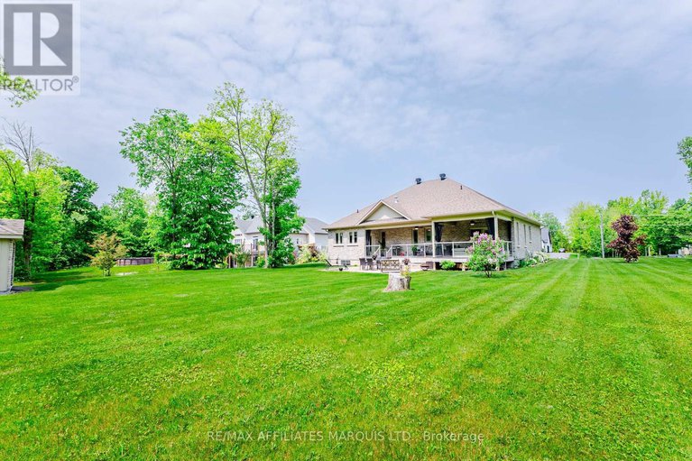 28416298/20452-patricia-lane/south-glengarry-lancaster-twp/south-glengarry/ontario/K0C1A0_45