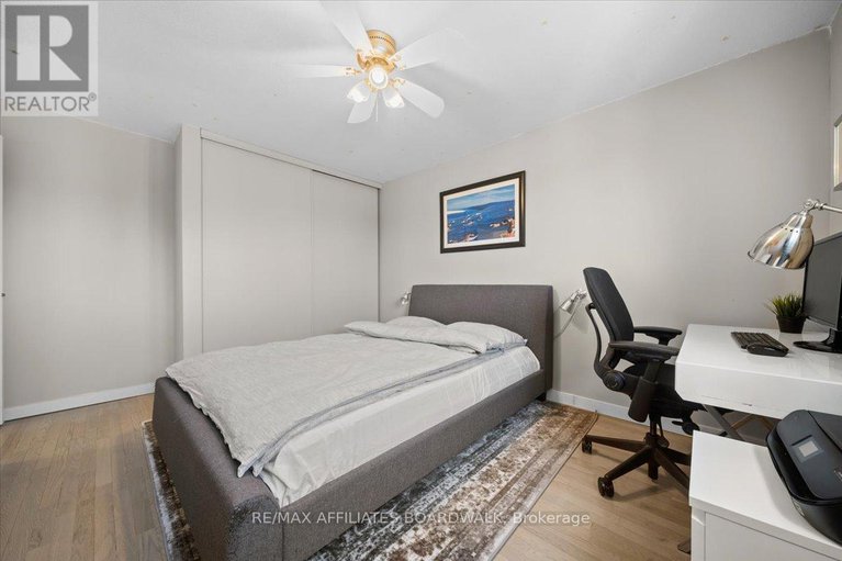 28416743/423-viewmount-drive/borden-farmstewart-farmcarleton-heightsparkwood-hills/ottawa/ontario/K2E7P1_34