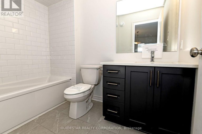 29078979/622-cordelette-circle/mer-bleuebradley-estatesanderson-park/ottawa/ontario/K1W0P6_23