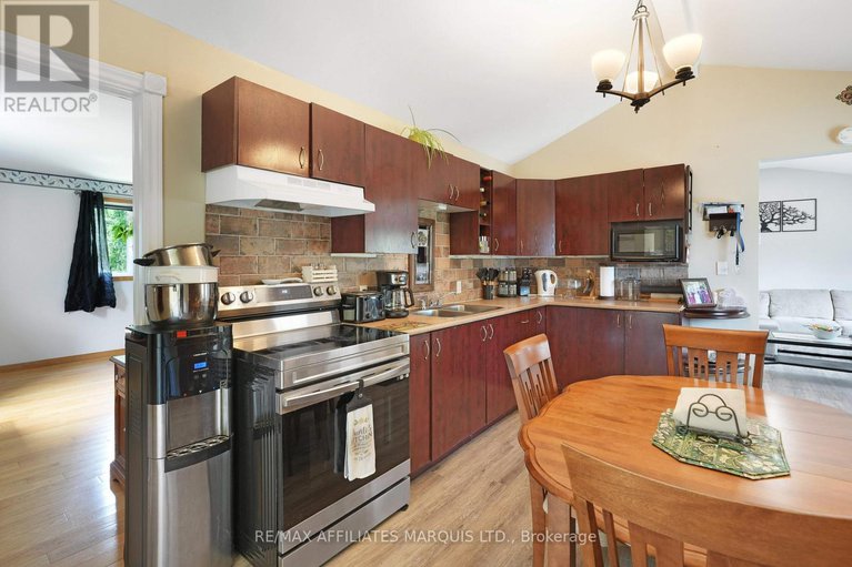 28523953/21895-seguin-mill-street/north-glengarry-lochiel-twp/north-glengarry/ontario/K0B1H0_10