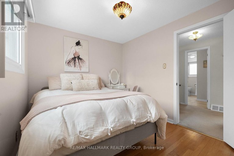 28168722/664-glenhurst-crescent/beacon-hill-north/ottawa/ontario/K1J7B7_25
