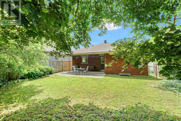 28506463/181-northwestern-avenue/ottawa-westtunneys-pasture/ottawa/ontario/K1Y0M1_4