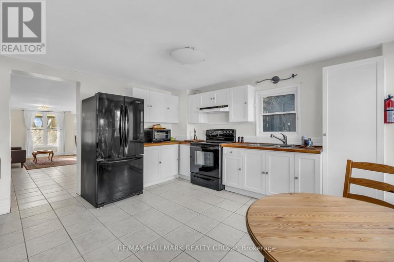 27896740/477-booth-street/west-centre-town/ottawa/ontario/K1R7L1_14