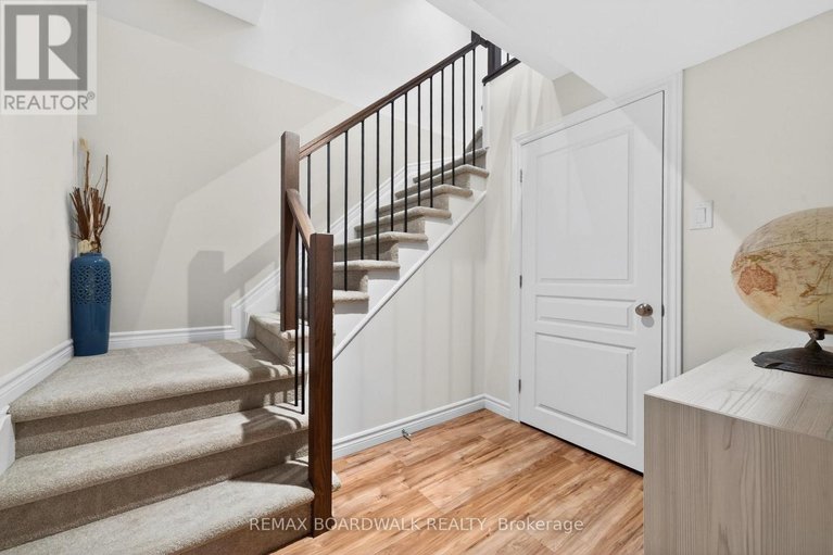 29620530/38-thunderbolt-street/emerald-meadowstrailwest/ottawa/ontario/K2V0L9_31