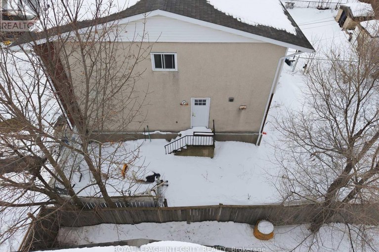 29384406/1281-meadowlands-drive-e/city-viewskylinefisher-heightsparkwood-hills/ottawa/ontario/K2E6K4_29