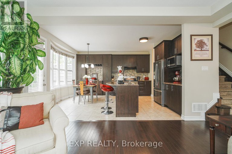 28989822/400-brigatine-avenue/stittsville-north/ottawa/ontario/K2S0P7_10