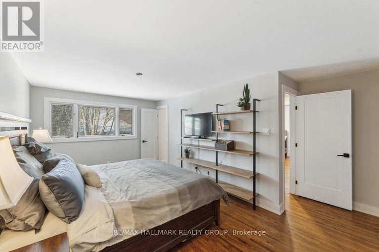 28698299/2425-ogilvie-road/beacon-hill-north/ottawa/ontario/K1J7N3_23