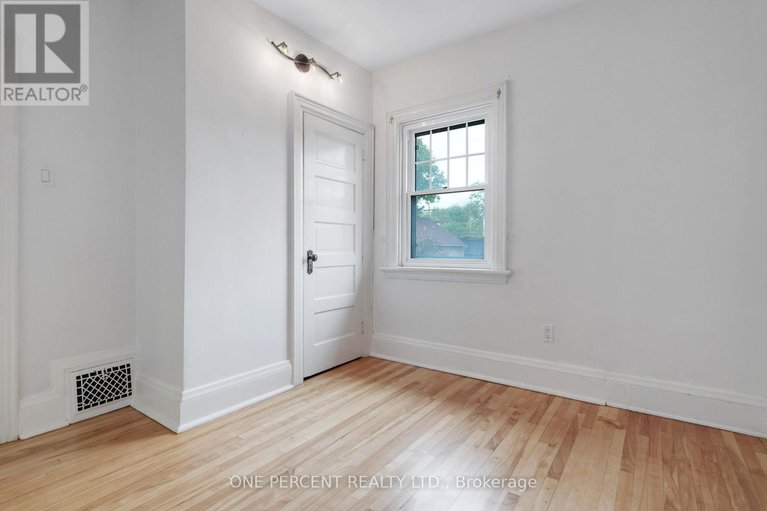 28348247/165-hawthorne-avenue/ottawa-east/ottawa/ontario/K1S0B2_22