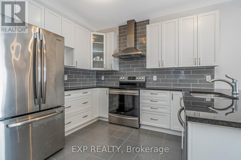 29383911/72-dun-skipper-drive/blossom-parkkemp-parkfindlay-creek/ottawa/ontario/K1X0E8_2