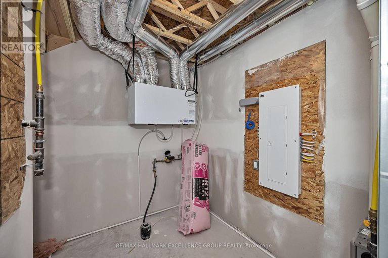 29029811/1117-bronze-lot-105-avenue/clarencerockland-twp/clarence-rockland/ontario/K4K0N4_44