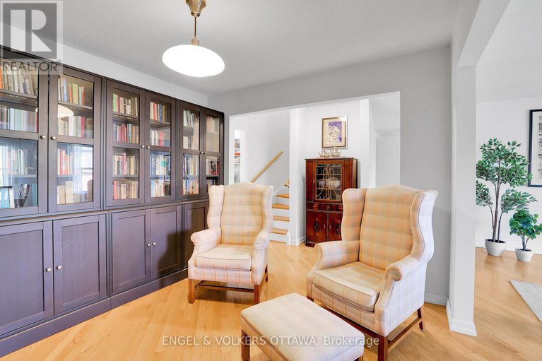 28416744/1089-borden-side-road/carleton-heights/ottawa/ontario/K2C3P3_12
