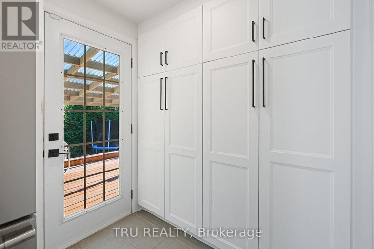 29114347/12-apache-crescent/city-viewskylinefisher-heightsparkwood-hills/ottawa/ontario/K2E6H7_24