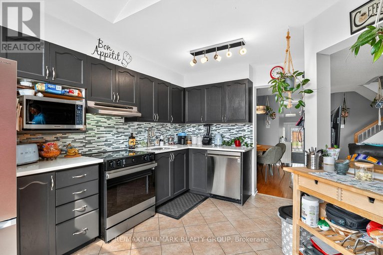28702386/6212-arbourwood-drive/chapel-hill/ottawa/ontario/K1C7L6_13