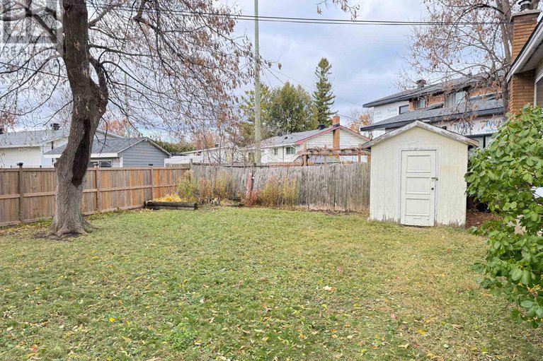 29085138/2527-needham-crescent/brookfield-gardens/ottawa/ontario/K1V6K1_4